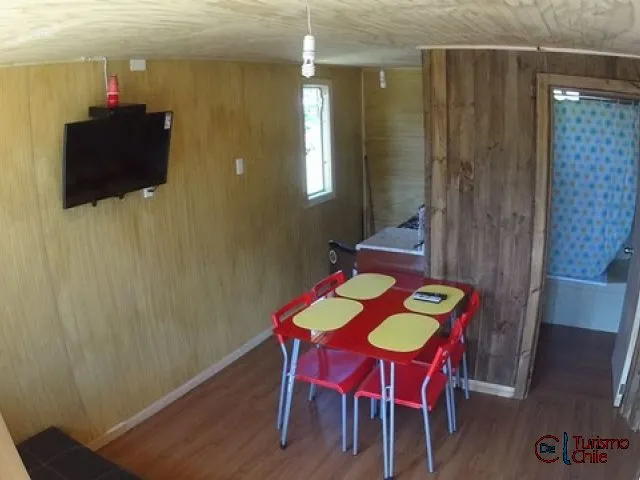 Baño privado con tina de inmersión en cabaña La Chinita
